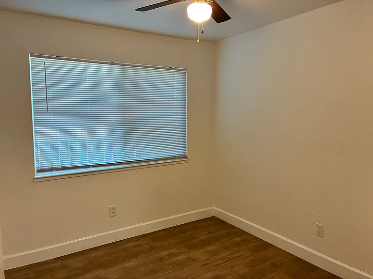 225 Tahoe Ave #B — Photo 6