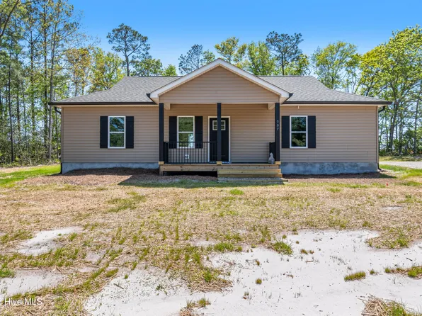307 Maple Creek Road SW, Supply, NC 28462