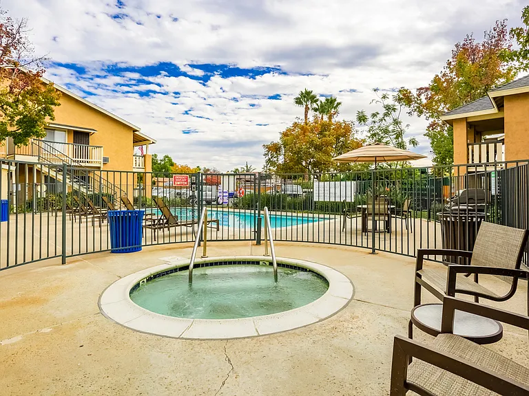 Welcome home to Lake View Park! — Photo 17