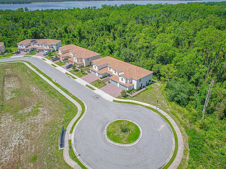 695 Bay Leaf Dr #MAIN — Photo 21