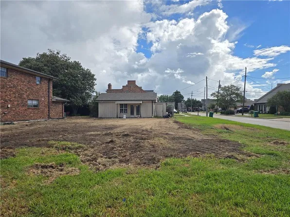 3600 Edenborn Ave, Metairie, LA 70002