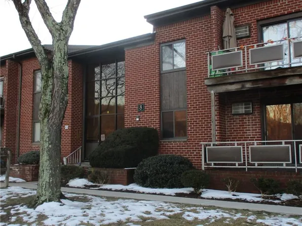 8 Charles Ln APT 2A, Pomona, NY 10970