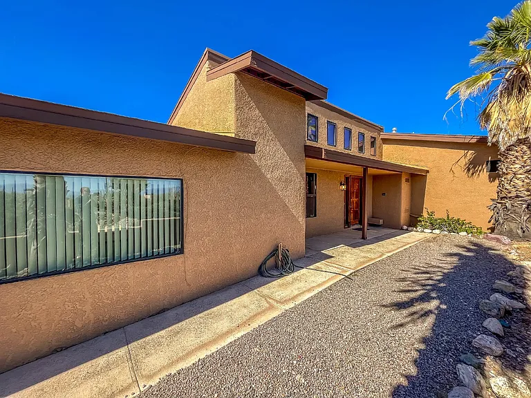 1711 N Placita Tuberia — Photo 3