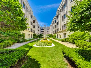 7350 N Ridge Ave #21A, Chicago, IL 60645