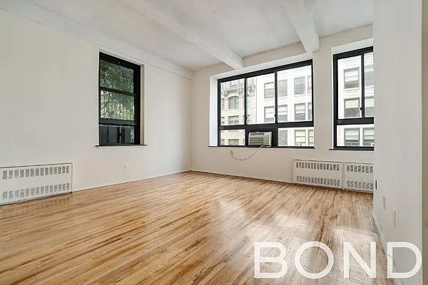 Rented by Bond New York | media 1