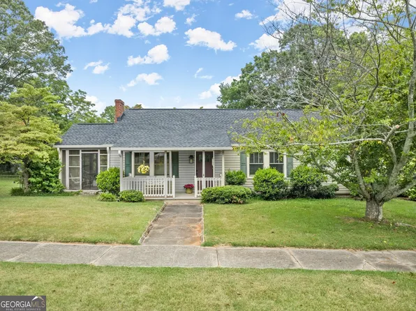 311 Banks St, Cornelia, GA 30531