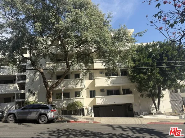 960 Larrabee St APT 321, West Hollywood, CA 90069