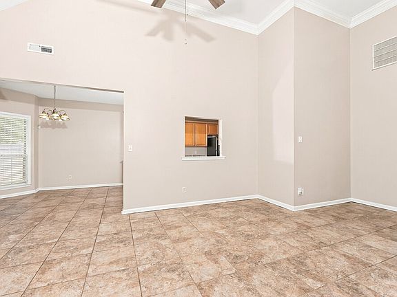 5th image of 4462 Canterbury St