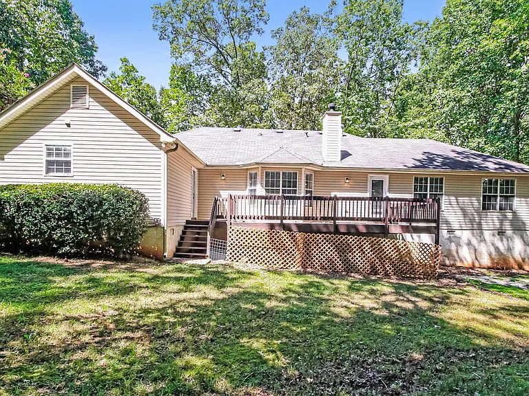 709 Miami Ct — Photo 14