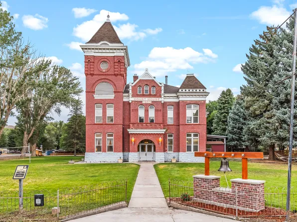 21 N Main St, Kingston, UT 84743