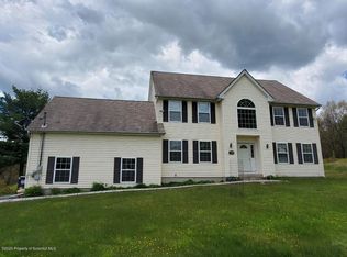 2217 Yellowstone Dr, Blakeslee, PA 18610