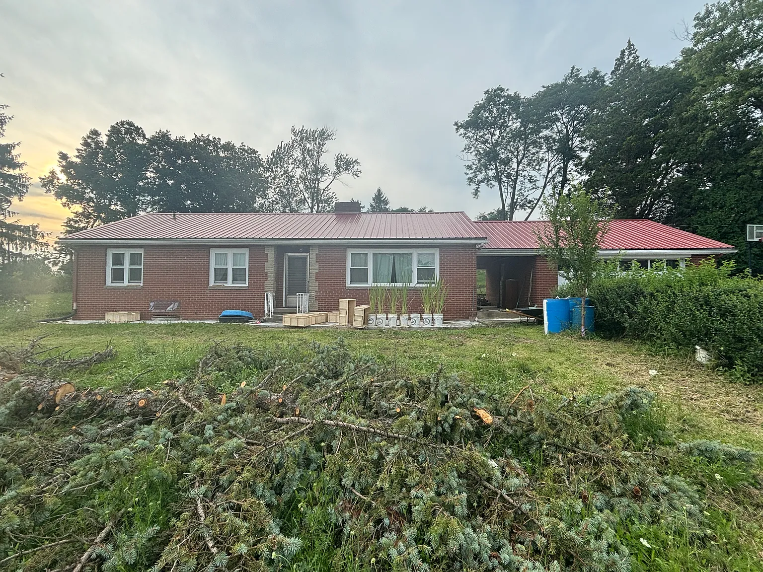 3 bed, 1.5 bath, 1336 sqft, $1,800 — Photo 1