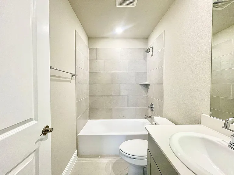 1203 Mahogany Dr — Photo 21