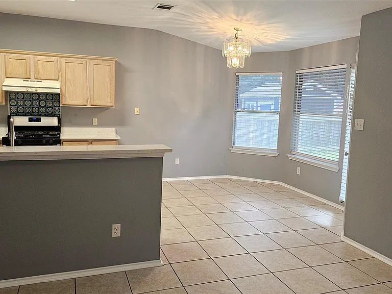 2241 Ada Ln — Photo 4