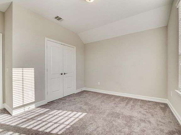 5th image of 3503 Weyburn Dr