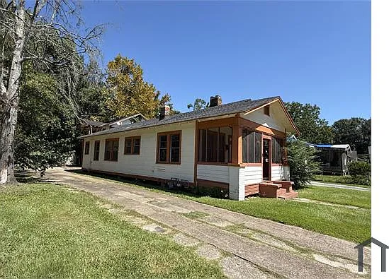 4 bed, 1239 sqft, $1,400 — Photo 2