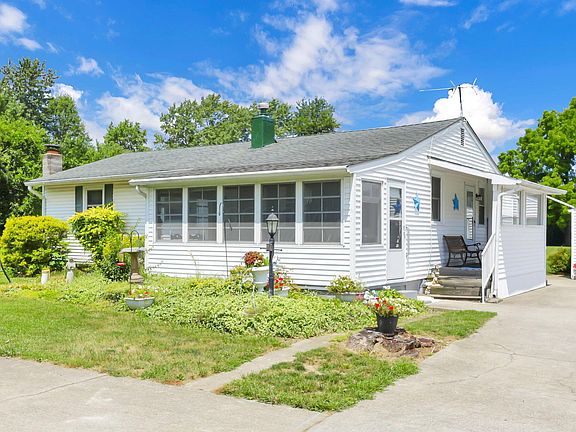 5th image of 646 Woodside Dr