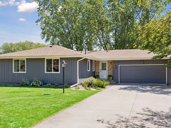 9925 Nord Rd, Bloomington, MN 55437