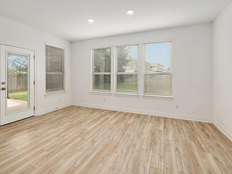 113 King Thistle Ct — Photo 7