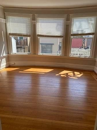 1st image of 33 Pearl St #4