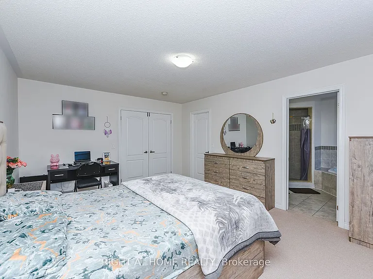36 Spokanne St — Photo 27