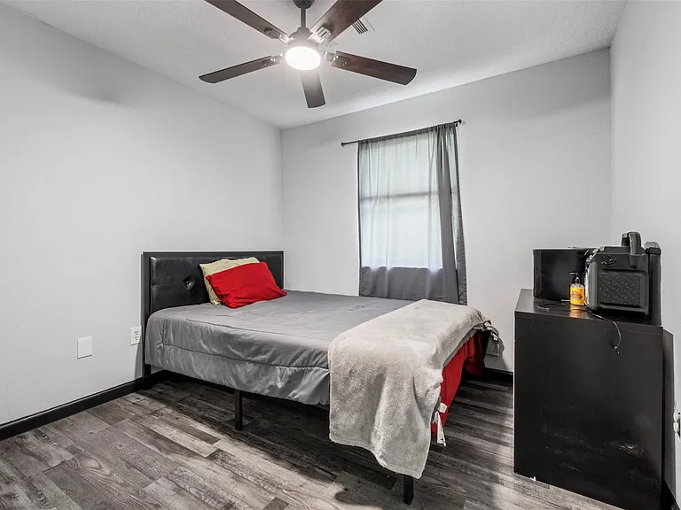 541 Trails End Dr — Photo 15