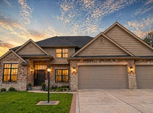 116 N Ashton Ln, Valparaiso, IN 46385
