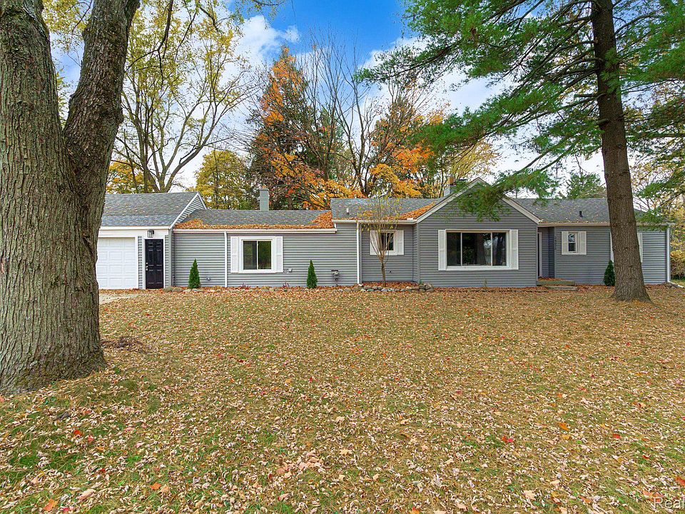 1st image of 24075 Philip Dr