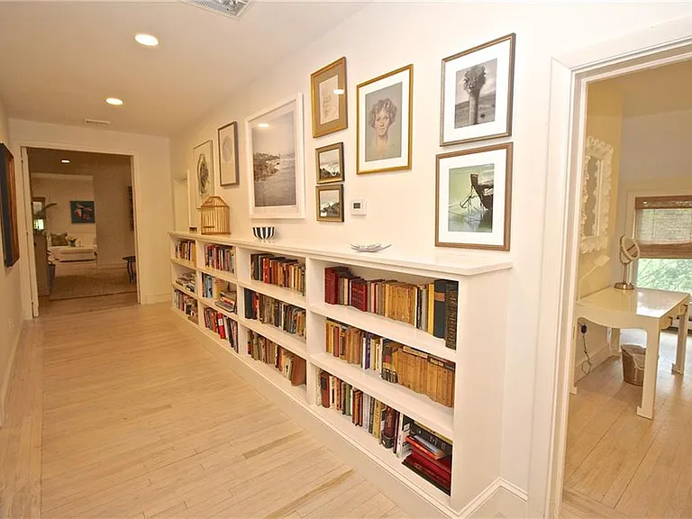 215 Coggeshall Ave — Photo 32