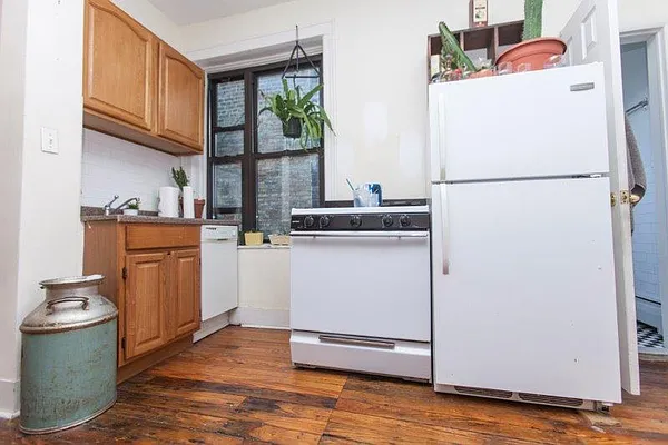 Rented by Nooklyn NYC LLC | media 61