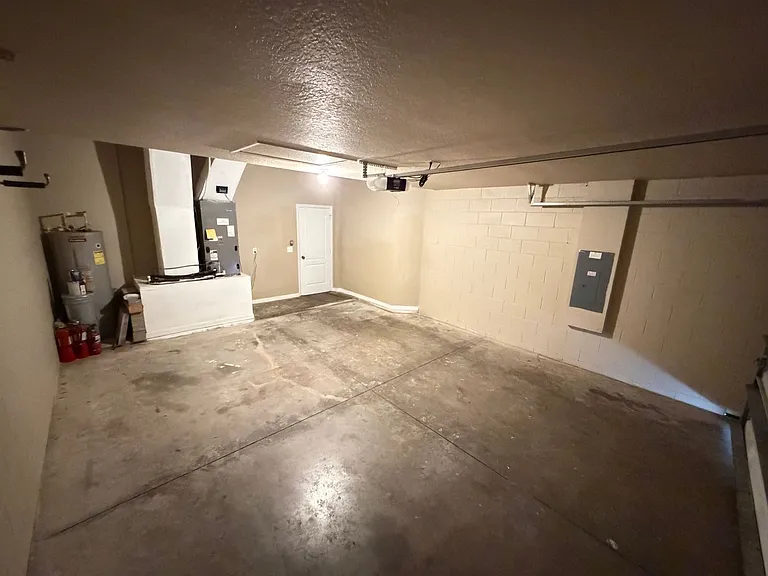 2411 Grasmere View Pkwy N — Photo 55