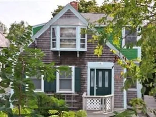 87 Bradford St, Provincetown, MA 02657