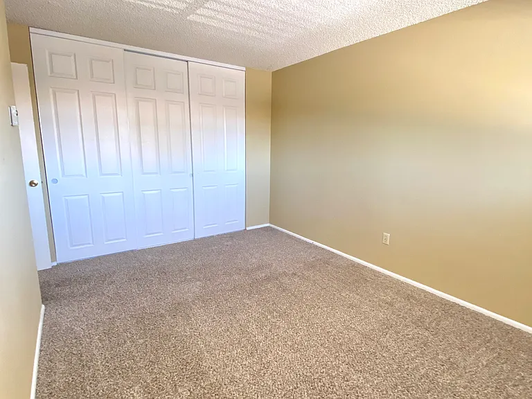 464 Smithridge Park — Photo 10