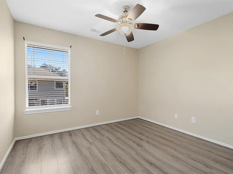 25211 Bentley Glen Ln — Photo 14