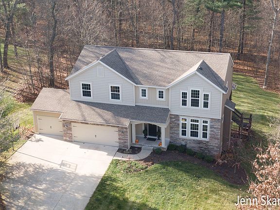 5th image of 8793 Camelot Ave NE