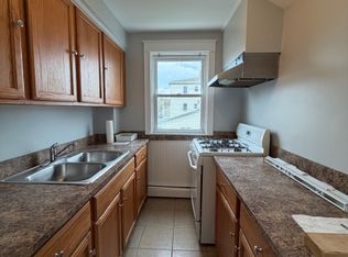 154 Pelham St #2, Fall River, MA 02721