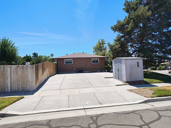 3rd image of 9961 S Blossom Dr #1350