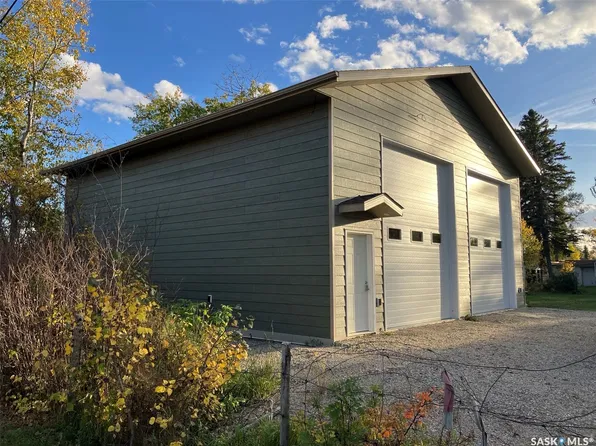 505 Centre Street, Nipawin, SK S0E 1E0