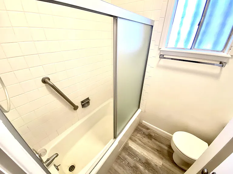 1509 Montana Ave #11 — Photo 8