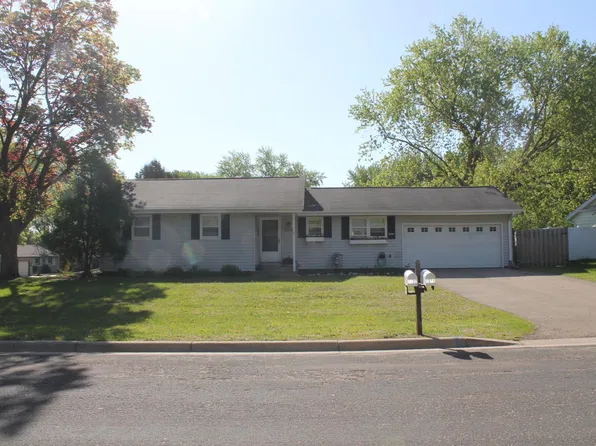 2222 Apache St, Mendota Heights, MN 55120