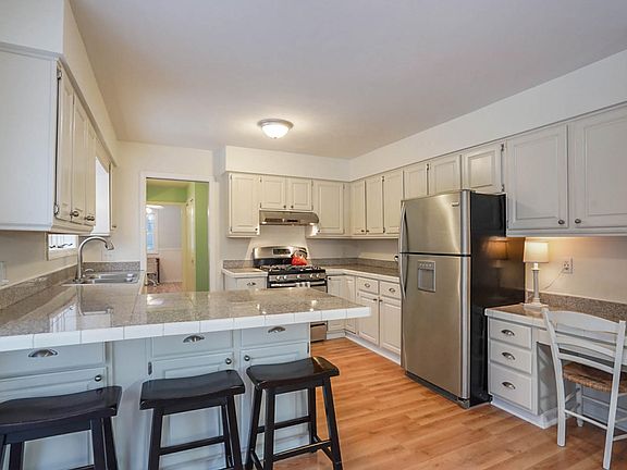 5th image of 2895 Canyonside Ct NE