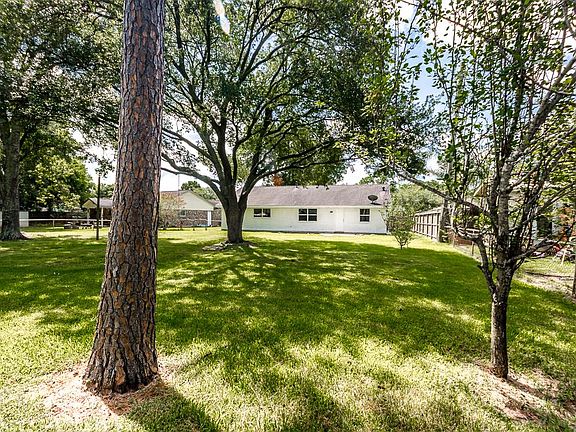 3rd image of 5109 Francis Dr