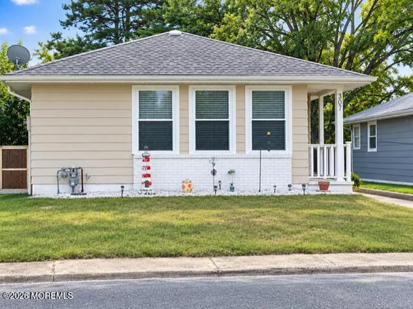 307 Barbados Drive N, Toms River, NJ 08757