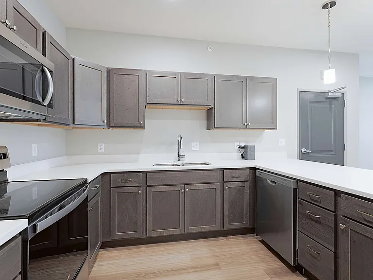 Trailview Apartments at Pioneers Park — Photo 65