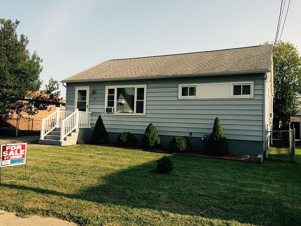 1st image of 141 Clover Pl