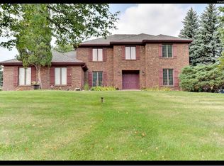 8424 S Park Ave, Burr Ridge, IL 60527