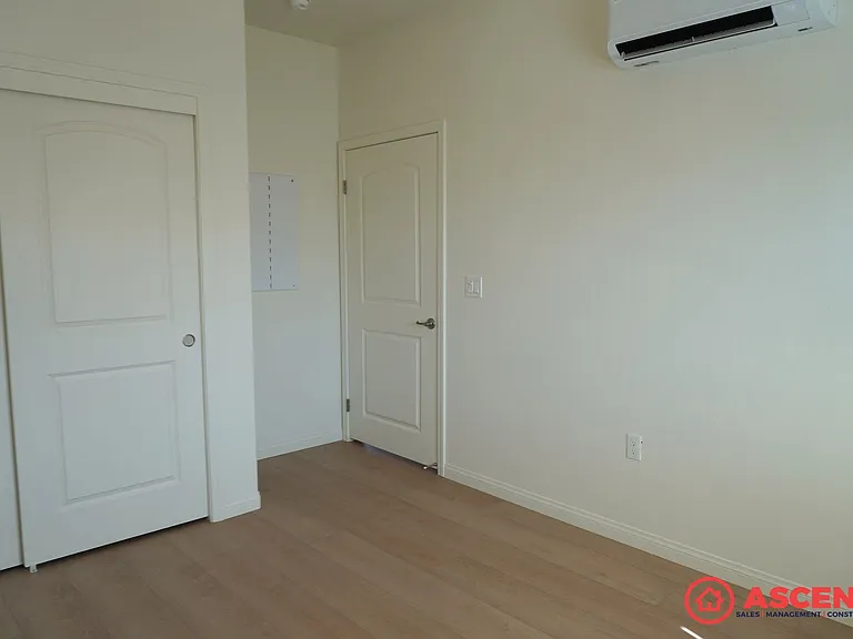 420 20th Ave — Photo 8