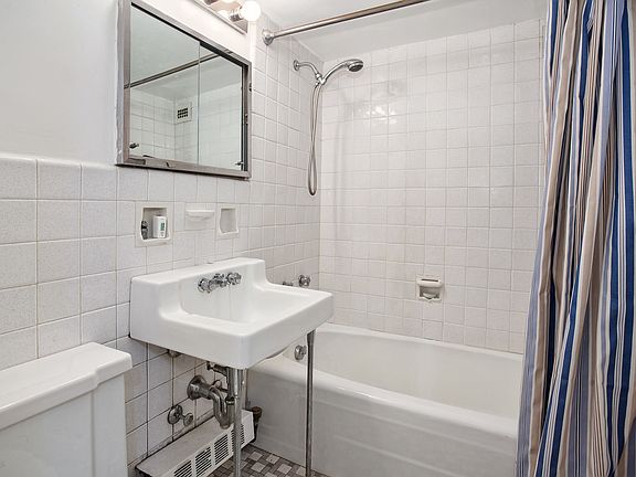 3rd image of 210 E 63rd St
