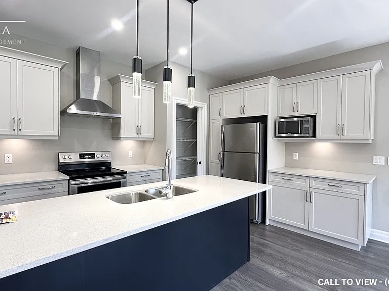508 Bennett Cres — Photo 2
