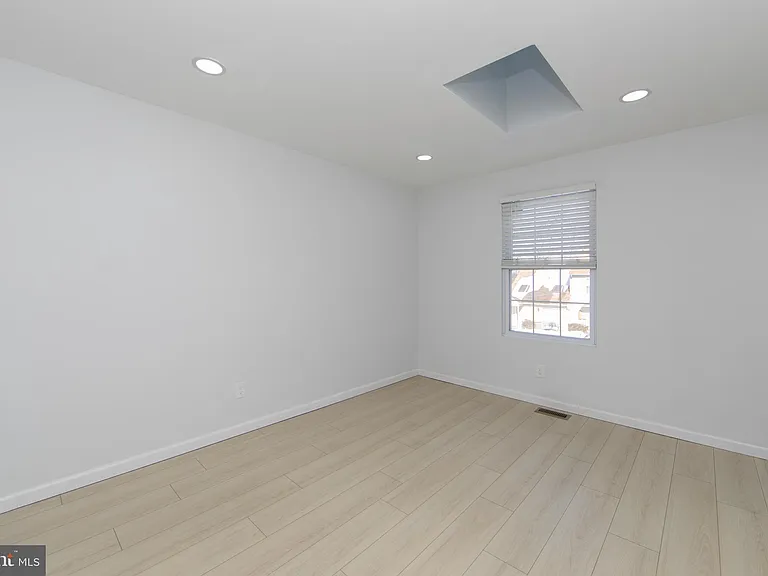 37 James Run — Photo 15